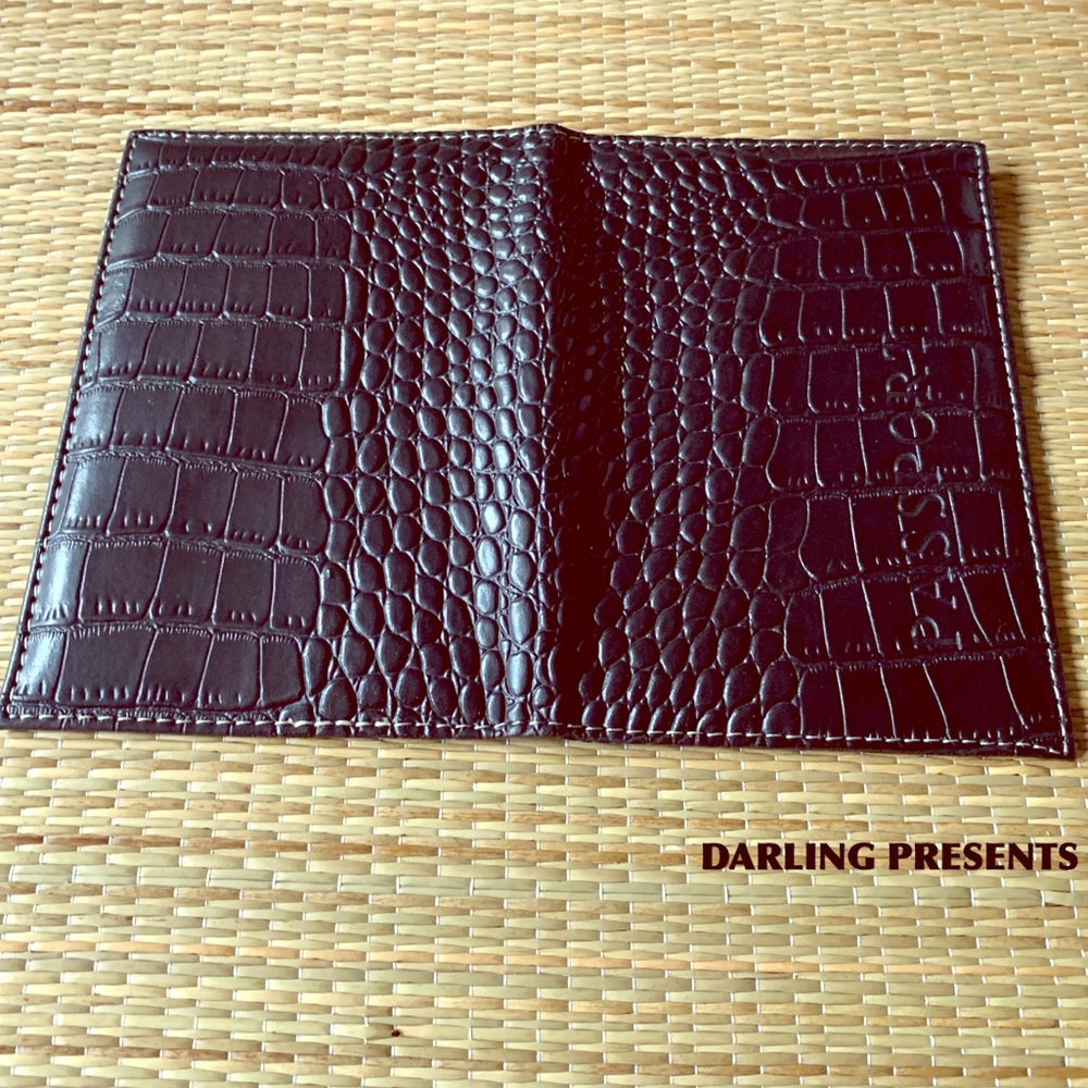 BLACK CROC PASSPORT HOLDER - Picture 3 of 7